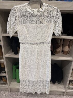 Francesca's Collections White Lace Short-Sleeve Midi Dress